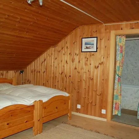 D'evolene Inn